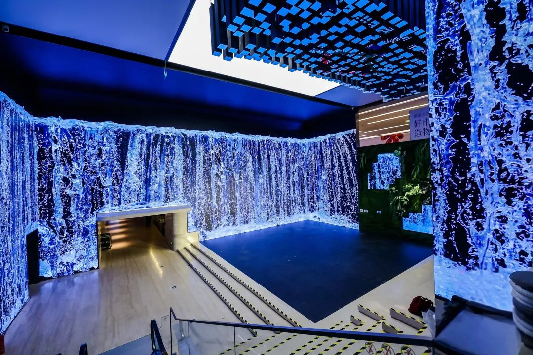 天下首家全高帧 LED 影院—中原优发国际影戏中心正式完工