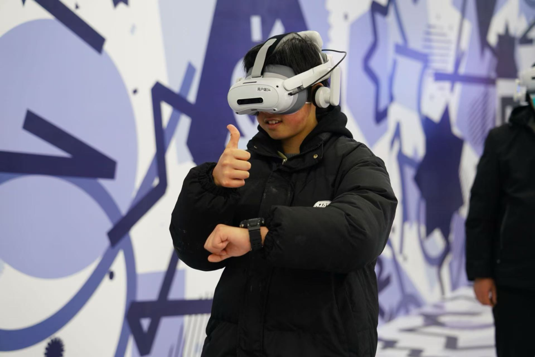 VR大空间 | 优发国际·德火科技携手新华网、北京天文馆打造宇宙探索新体验