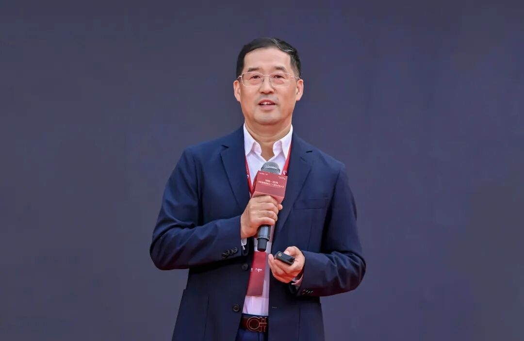 上海证券报专访 | 优发国际李军：以“屏”为基三十年 AI与文旅翻开增添新空间