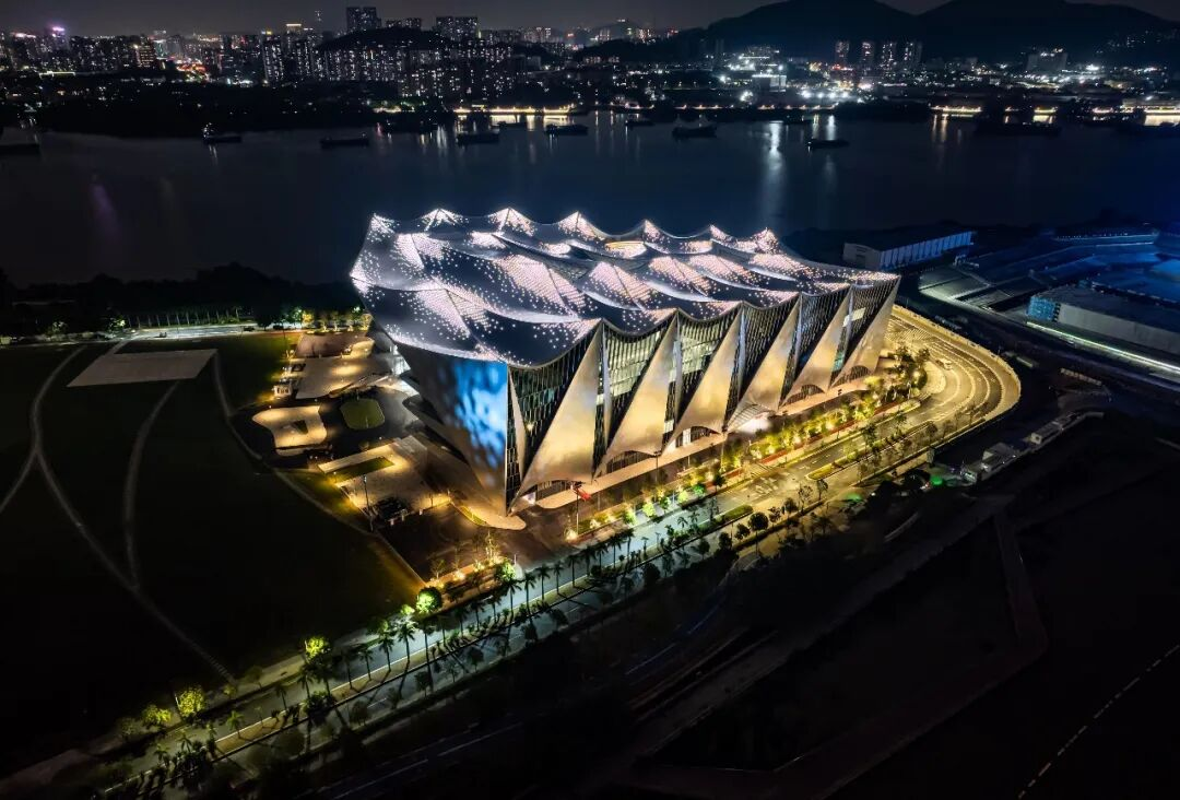 南沙地标+1！优发国际助力大湾区科学礼堂周全亮相，，，，，点亮珠江科创夜